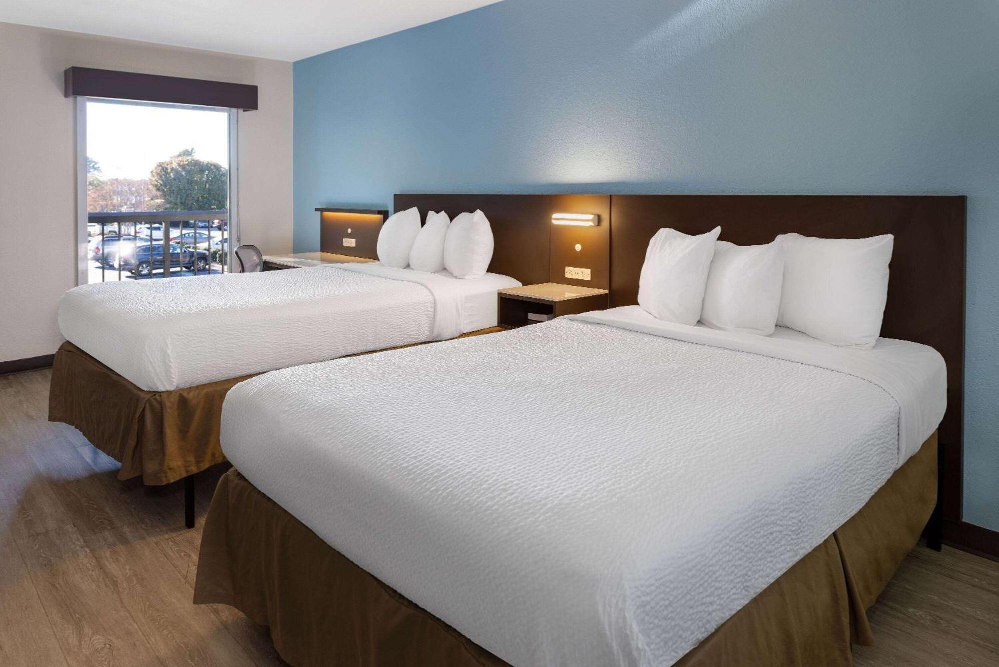 Baymont by Wyndham Camp Lejeune Jacksonville Eksteriør billede